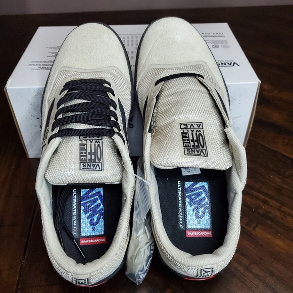 Vans Ave Nubuck Timber Wolf Men Size 7.5, Equivalent to Women Size 9 - Picture 4 of 10